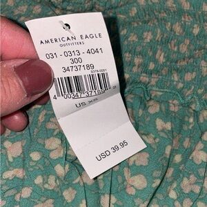 New skirt American eagle size small